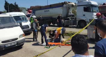 Samsun’da Kaza Yapan Araç Kaldırımda Yürüyen Çifte Çarptı