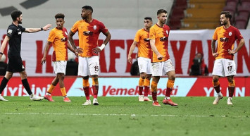 Sarı- Kırmızılı Takım 4 Oyuncuyla Vedalaştı