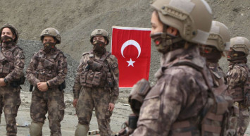 Şırnak'ta Kadın Özel Harekat Ekiplerinin Operasyon Anı