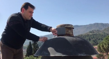 Türkiye'de yalnızca 3 tane var! Denizli Buldan'da yaşayan vatandaşlar iftarını Ramazan borusu sesiyle beraber açıyor