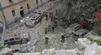 Ukrayna’da sivil yerleşim yerine saldırı, çok sayıda ölü var: Güvenlik kamerası görüntüleri ortaya çıktı
