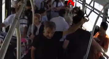 Van'da seyir halindeki bir otobüste endişe ve panik hakimdi! Fenalaşan yolcu hastaneye kaldırıldı!