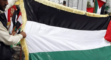 Yemen Gazze için sokaklara döküldü: Binlerce insan destek sloganı attı