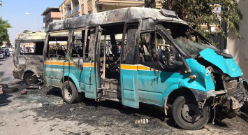 Yolcu Dolu Minibüsler Çarpıştıktan Sonra Alev Aldı: 6 Yaralı