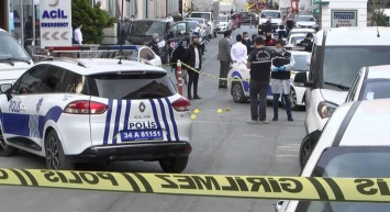 Zeytinburnu’nda Sokak Ortasında Silahlı Saldırı