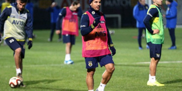 Emre Belözoğlu Teknik Direktör Gibi Takım Arkadaşlarını Uyardı