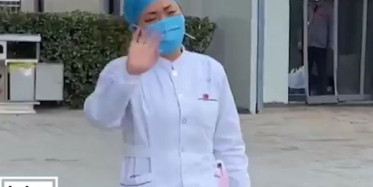 Koronavirüsle Mücadele Eden Annenin Kızı İle İmtihanı