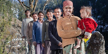 5 Kardeşin Aynı Kadınla Evlendiğini Duyanlar Kulaklarına İnanamıyor!