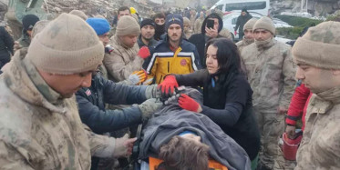 51 saat sonra gelen mucize: 5 yaşındaki kız enkazdan çıkarıldı