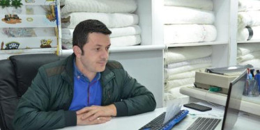 Kocaeli'nde Hırsız Kasayı Soydu Dükkan Sahinin Kartvizitini Alarak Gitti