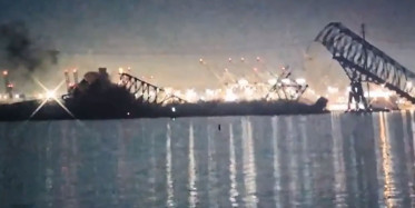 ABD’de felaket yaşandı: Gemi köprüyü yıktı araçlar suya gömüldü!