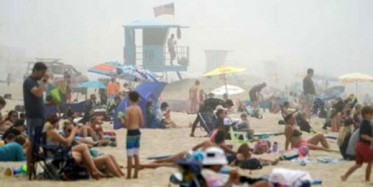 ABD'de Vatandaşlar Önlemleri Dikkate Almıyor! Plaja Akın Ettiler