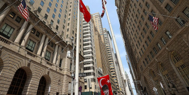 ABD'nin New York Şehrinde Türk Bayrağı Göklere Çekildi!