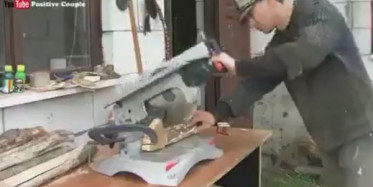 Adam Öyle Bir Şey Yaptı ki...