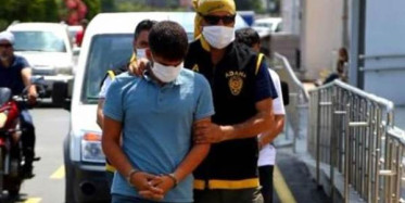  Adana'da 20 Bin Liralık Altın Çalan Hırsızlar Alemde Yakalandı