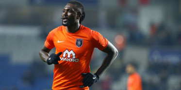 Adebayor'dan Estetik Bir Gol