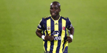 Alex de Souza ve Stephen Appiah İşbirliği İle Muhteşem Bir Gol!