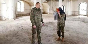 Aliyev ile Eşinden İnce Hareket