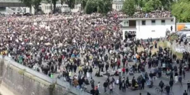  Almanya'da Irkçılık Karşıtı Dev Protesto