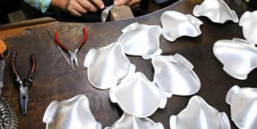 Eminönü'nde Altın ve Gümüş Maske Üretiliyor!