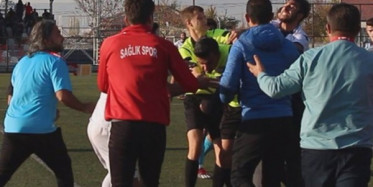 Amatör Küme  Maçında Hakeme Saldırı