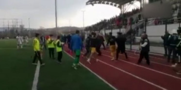 Amatör Maç’ta Kavga Çıktı! 8 Futbolcu Kırmızı Kart Gördü