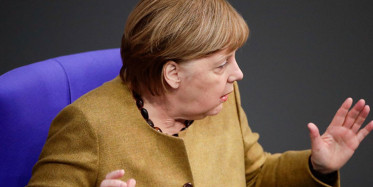 Angela Merkel'in Maske Takmayı Unuttuğu Anlar Kameraya Yansıdı