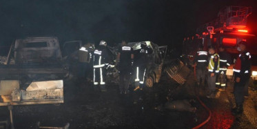 Antalya’da Alev Alan Kamyonetin İçinde Kalan 2 Kişi Yanarak Hayatını Kaybetti