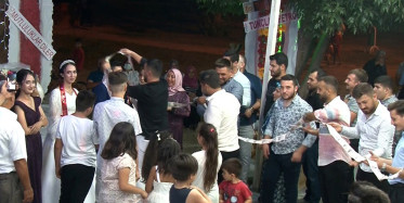 Antalya’da Damadın Arkadaşında '5 Liradan 5 Bin Liralık Takı' Sürprizi Geldi