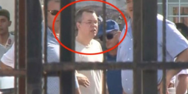 Rahip Brunson'un Evine Götürülme Anları