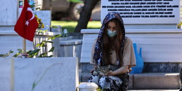 Arife Günü Şehitlikte Hüzün Hakim