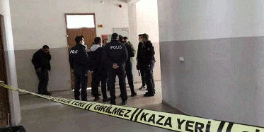 Arkadaşlarına Bahsetmiş! Diyarbakır'da Bir Lise Öğrencisi Okula Getirdiği Silahla İntihar Etti