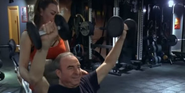 Rıza Baba Gençleşiyor