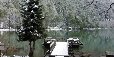 Artvin’de Bulunan Borçka Karagöl'e Mayıs Ayında Kar Yağdı