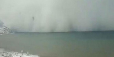 Artvin'de Deniz Üzerinden Gelen Kar Fırtınası Görüntülendi