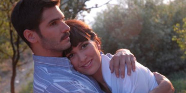 Aşk Geliyorum Demez Fragman