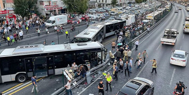 Avcılar metrobüs kazasının yeni görüntüleri ortaya çıktı: Şoför rahatsızlanmış