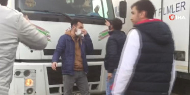 Avcılar'da Sürücülerin Yol Verme Kavgası