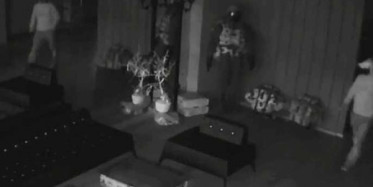 Aynada Kendinin Gören Hırsız Korkup Kaçtı