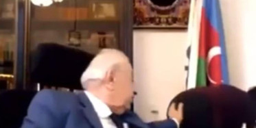 Azerbaycanlı Eski Milletvekili, Görüntülü Konuşma Esnasında Asistanını Taciz Etti