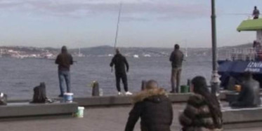 İstanbul'da Güneşli Havada Vatandaşlar Dışarıya Akın Etti