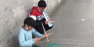 Bahçelievler'de Küçük Çocuktan Kova ile Bateri Şov
