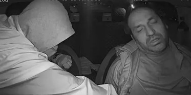 Bakanlık acı haberi verdi: Üşümesin diye arabasına aldı, arka koltukta vuruldu