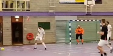 Kaleye Şut Çekti, Basket Oldu!