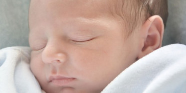 9 Aylık Bebeği Ölümüne Dövdü!