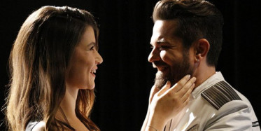 Beren Saat ile Kenan Doğulu Keyifli Halleriyle Dikkat Çekti