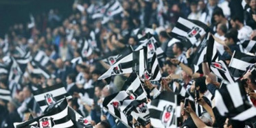 Beşiktaş Taraftarının Takımını Maç Sonunda Karşılaması