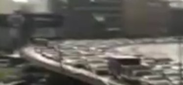 Beyrut'ta Araçlar Suya Gömüldü