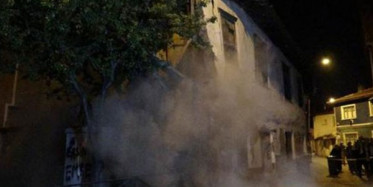 64 Yıllık Bina Çöktü Görüntüler Kameralara Yansıdı