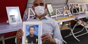 Bir Aile Daha Diyarbakır Annelerinin Oturma Eylemine Katıldı